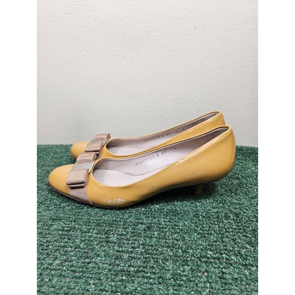 Salvatore Ferragamo Womens Yellow Vara Leather Kitten Pump Bow Accent Lillaz 6 D